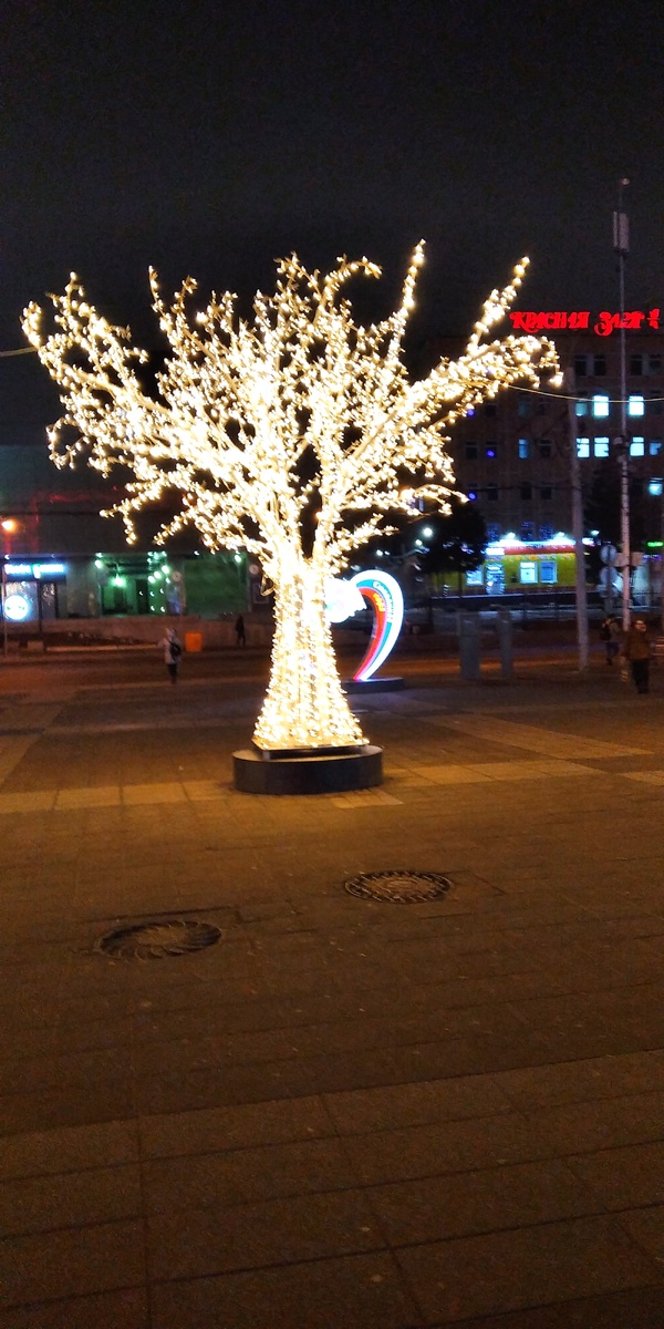 Это не ёлки. Это палки. Но ёлки стоят, поверьте 