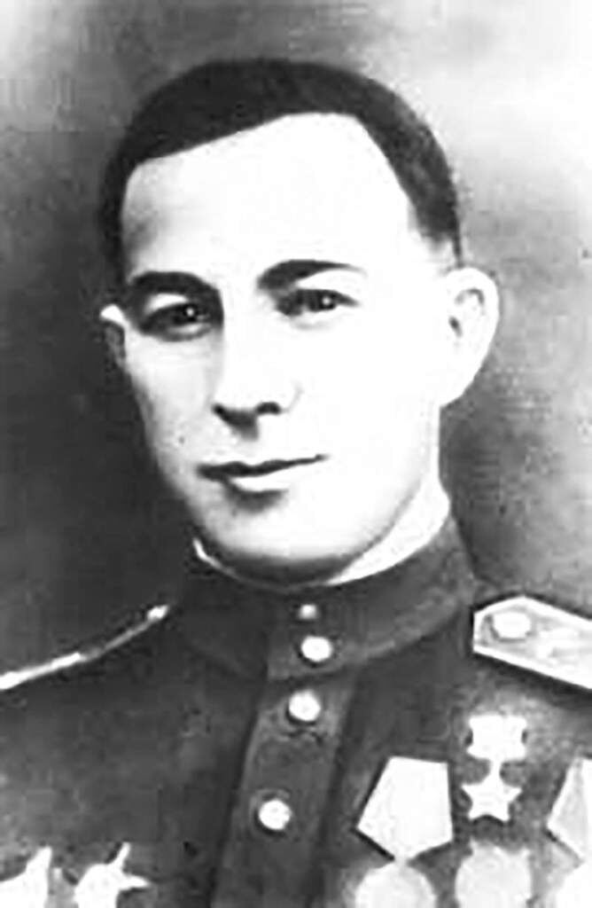 Гвардии старший лейтенант А.К.Попов, 1944 год.