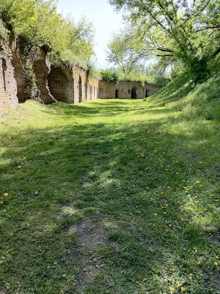 Внутренний и внешний валы форта