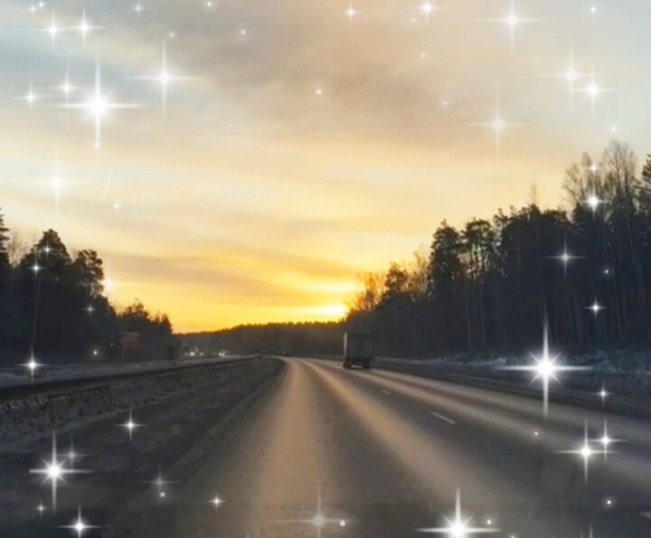 Иногда успеваю увидеть закат на трассе