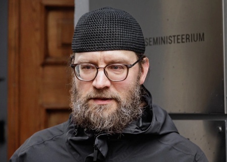    Таллин запрещает Эстонскую православную церковь