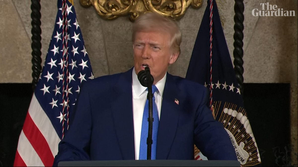 Не надо было начинать": Трамп обвиняет Украину в войне с Россией