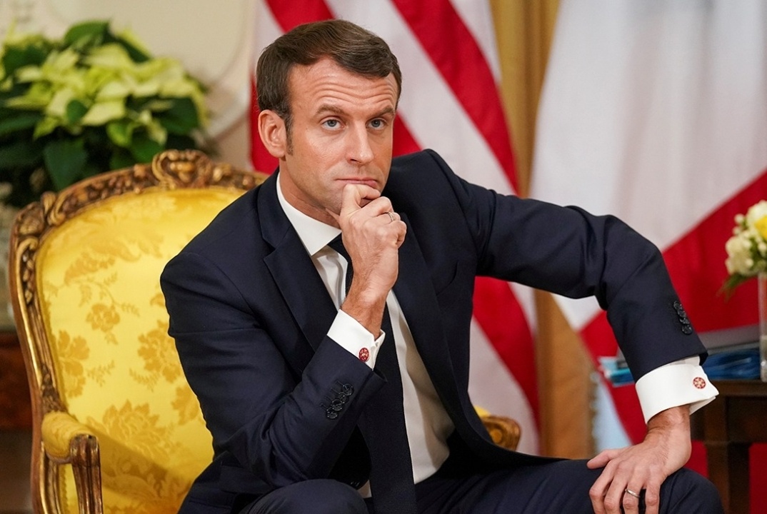    Макрон заявил, что готов к разговору с Путиным в подходящий момент