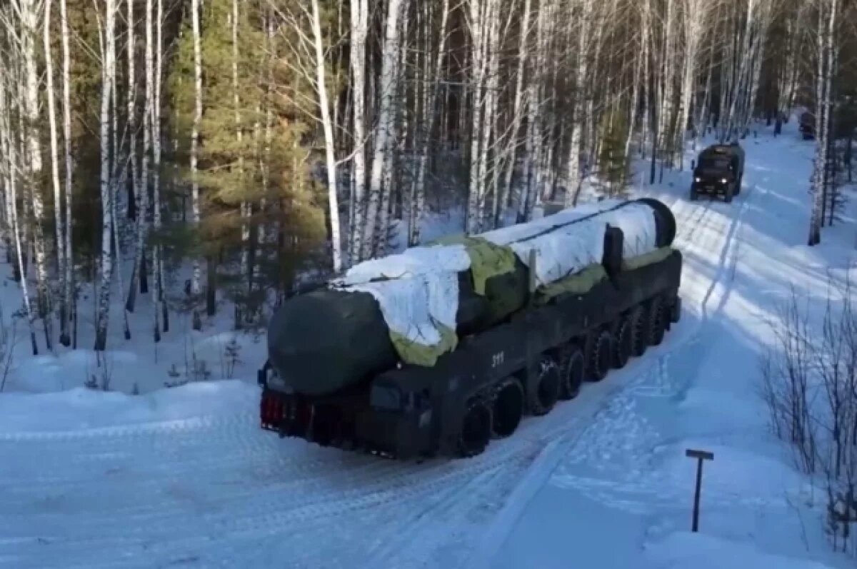    МО: в Сибири вывели на маршруты боевого патрулирования ПГРК «Ярс»
