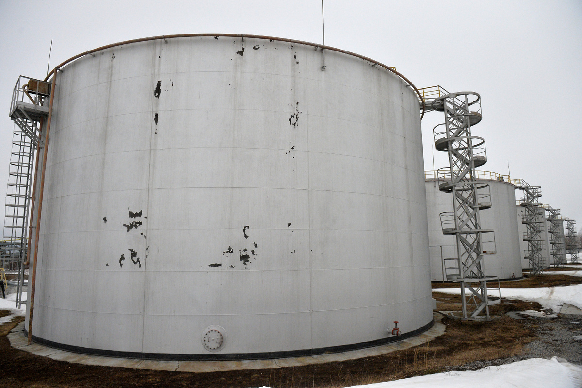 Резервуары для нефтепродуктов © Sputnik/Максим Богодвид