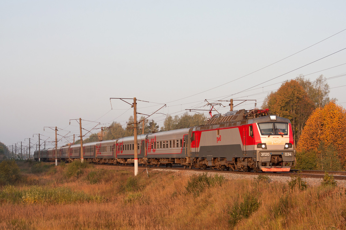 Такое можно снять по сей день. Не очень интересный улов, но зато красивое фото с мягким утренним светом.