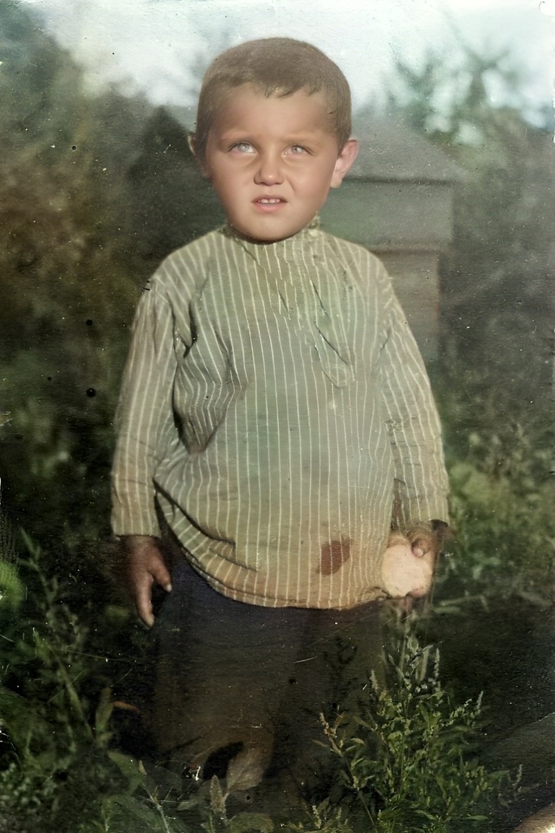 Михаил Водопьянов в возрасте 5-6 лет (из фонда ОКУ ГАЛО)