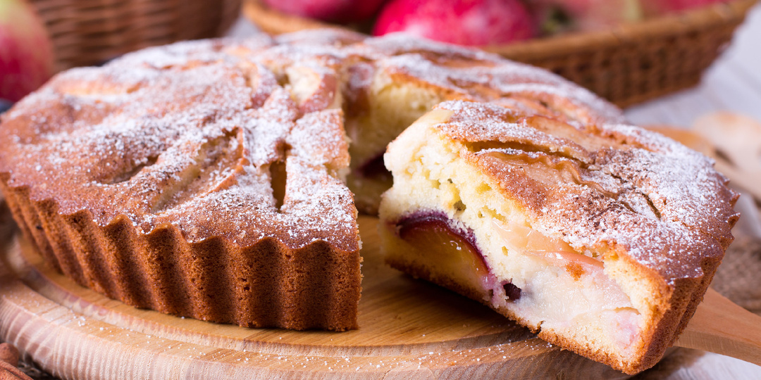 Ленивая шарлотка: быстрый рецепт вкусного пирога