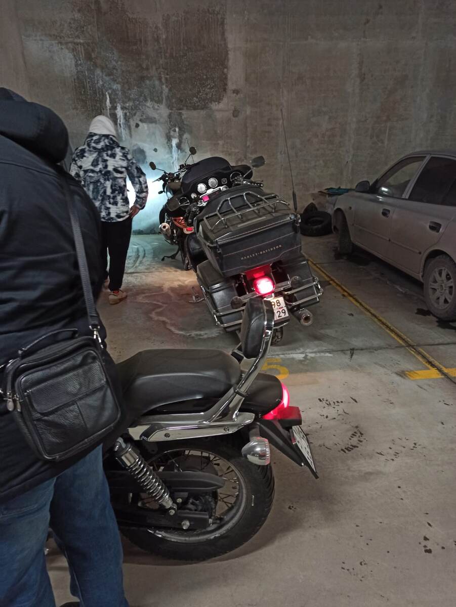 Можно прокатиться в пределах паркинга