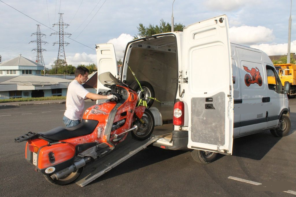 Погрузка на мотоэвакуатор