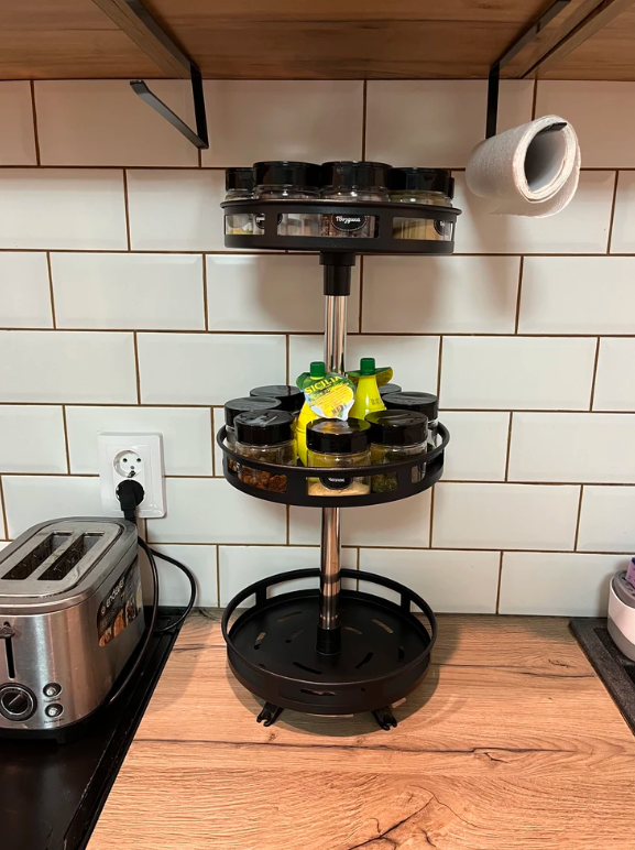 Компактные размеры металлической подставки позволят оптимально сэкономить пространство на рабочем месте.