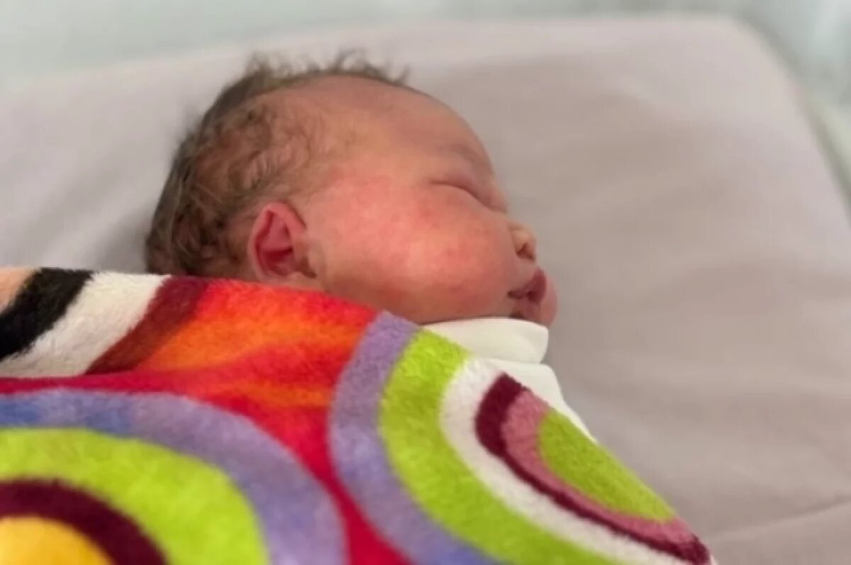    В челябинском роддоме на свет появился младенец-богатырь весом более 5 кг