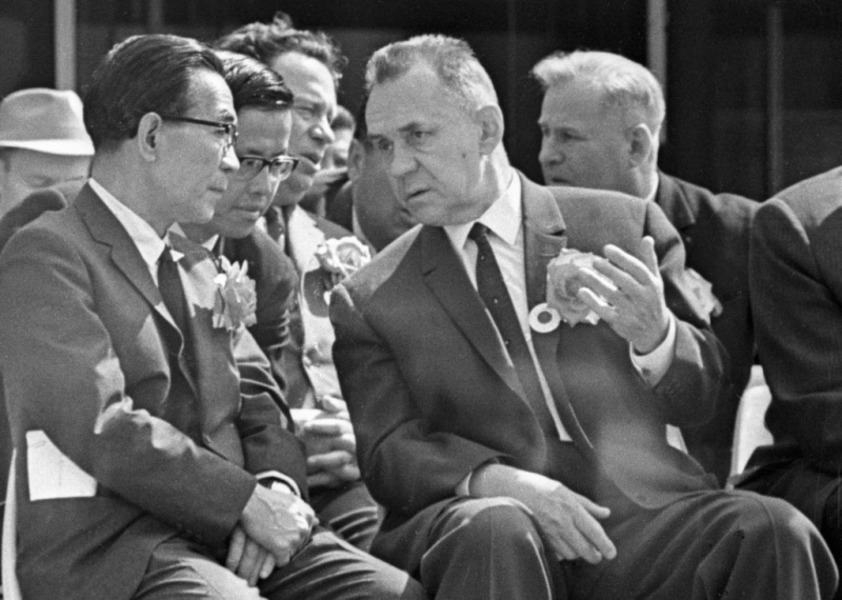 С представителями иностранной делегации