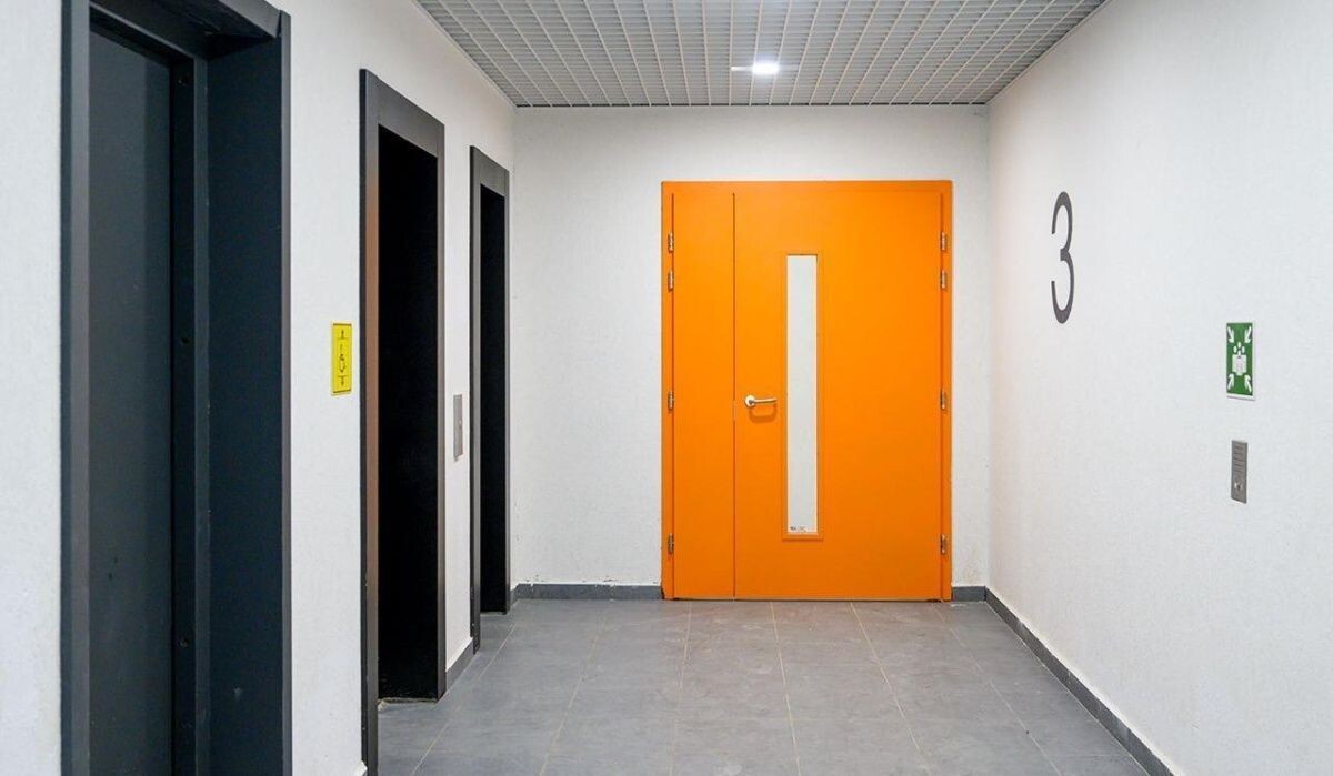     Подъезд нового дома. Источник: mos.ru Автор фото: Пресс-служба Мэра и Правительства Москвы