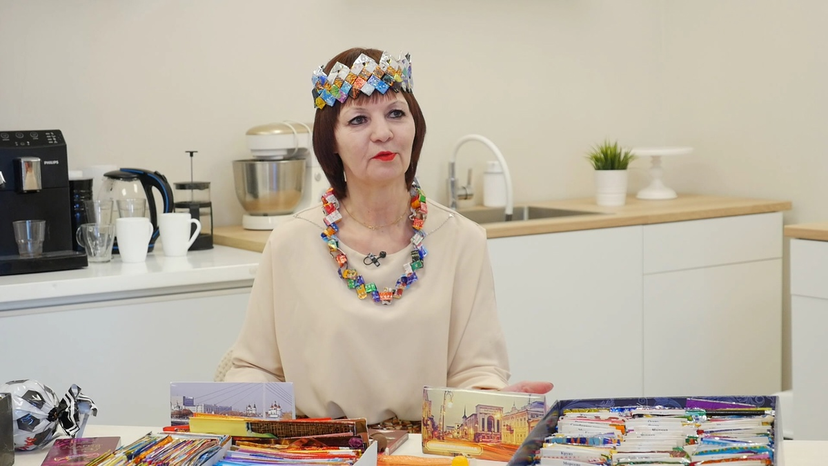 В коллекции Ирины Макаровой больше 5 000 фантиков от конфет 
