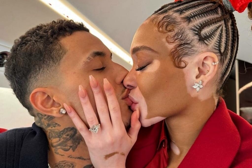     Винни Харлоу выходит замуж за баскетболиста, подарившего ей кольцо с бриллиантом 8,5 карат