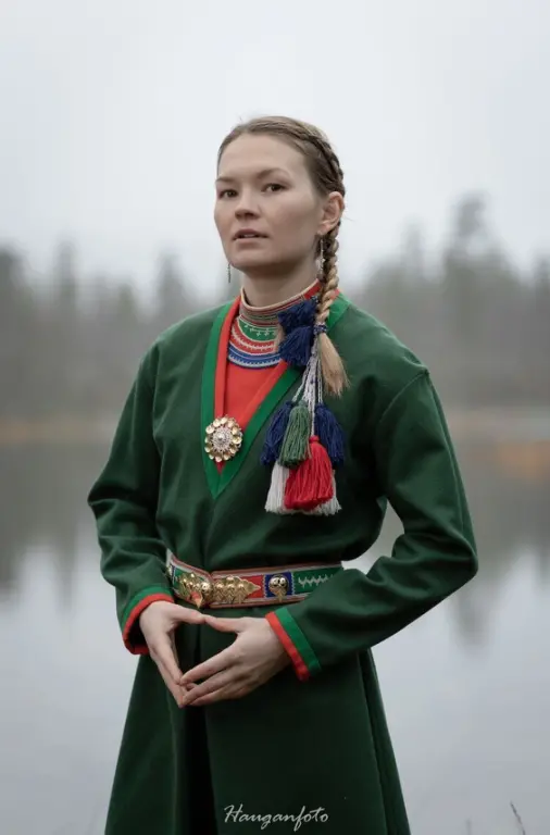 Саами.