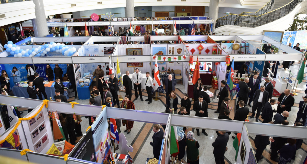 Специальная выставка по случаю Дня дипломатического работника и 30-летия постоянного нейтралитета Туркменистана, 18 февраля 2025 года, Ашхабад, Туркменистан (Фото: mfa.gov.tm)