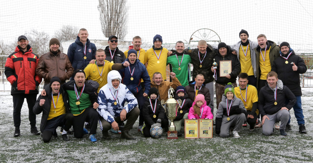   Команда дербентского поселения «Факел». Фото Архипа Ларченко Владимир Головенко