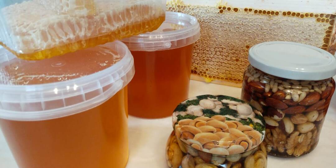 А откуда ваш мёд?