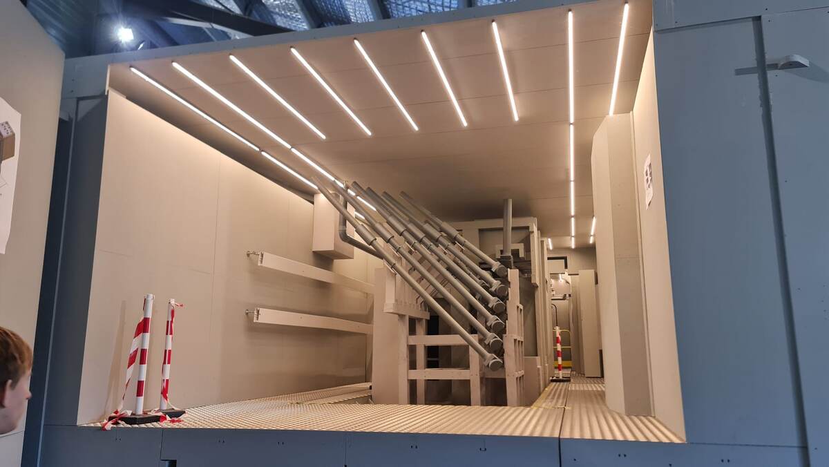 Полноразмерный макет ячейки порта