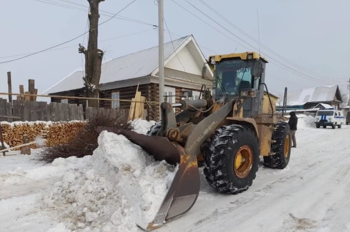    При уборке снега в Удмуртии трактор задавил пенсионерку