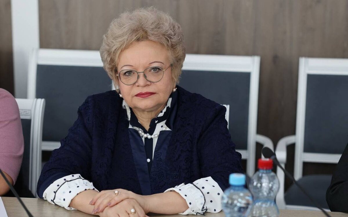    Главный детский омбудсмен страны рекомендовала назначить Оксану Хлякину защищать интересы липецких детей областного Совета депутатов