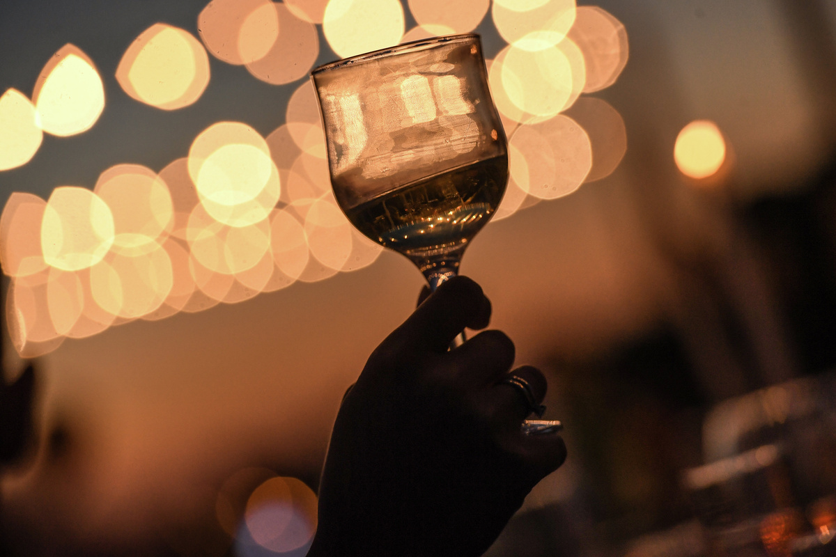 Бокал с вином // Туристический портал Республики Крым, Константин Крестьянинов