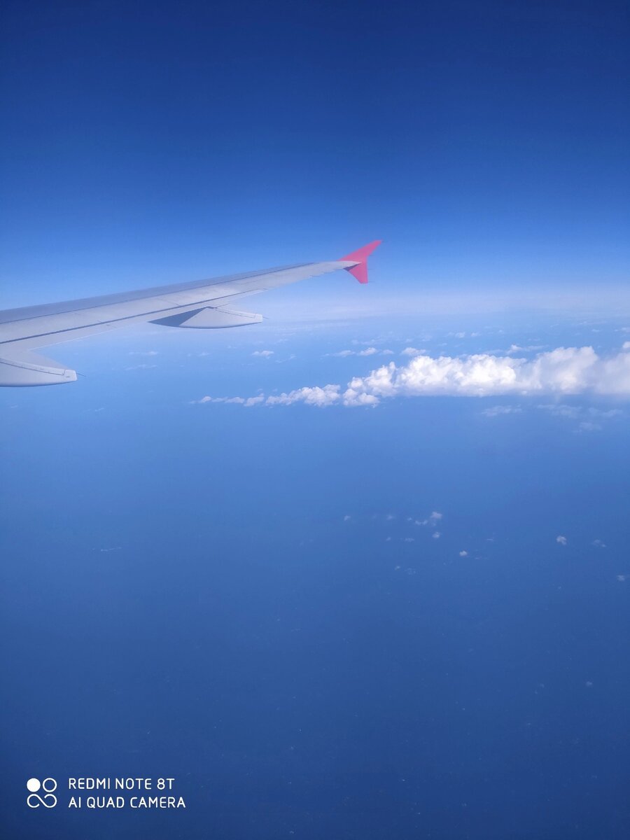 Вид на морюшко из окна самолета Курумоч-Симферополь