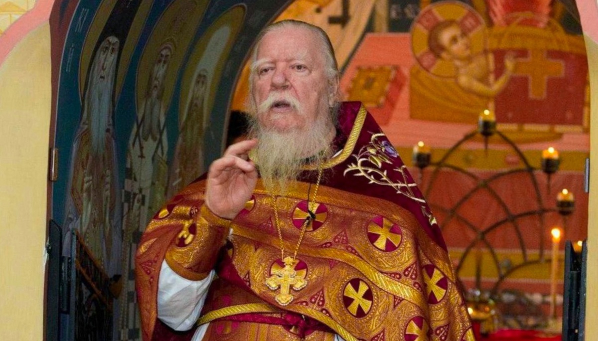 Димитрий Смирнов (07.03.1951 — 21.10.2020 гг.) — протоиерей, церковный и общественный деятель.