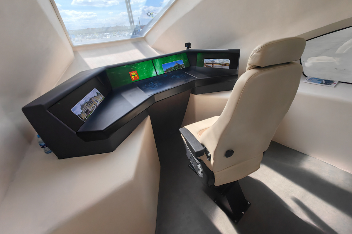    Макет высокоскоростного электропоезда для магистрали Москва — Санкт-Петербург был представлен на выставке Иннопром 2024 в Екатеринбурге / Фото: Лидия Аникина