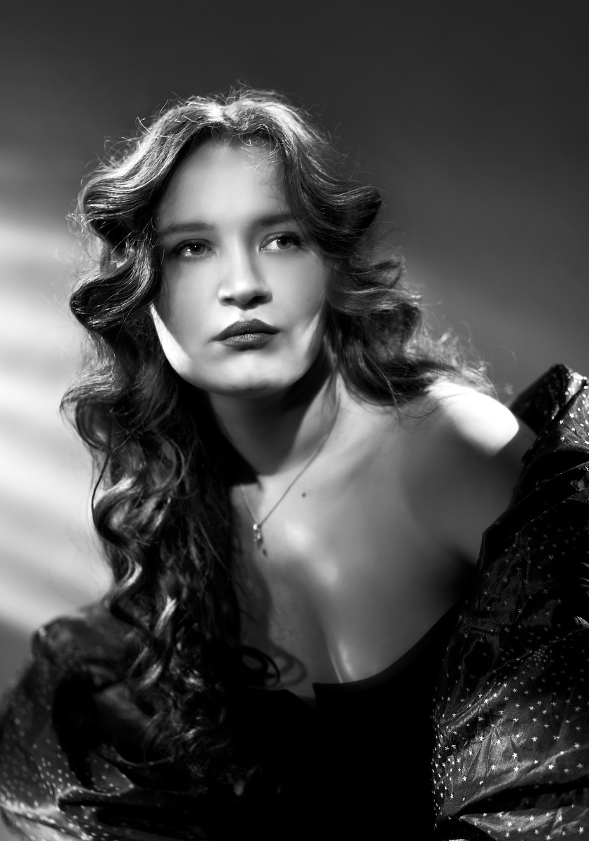 Юная Илина. Harcourt. 2020 год. Фотограф Алёна Герасимова.