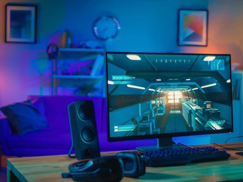    Samsung выпустила игровой 4K OLED-монитор на квантовых точках с частотой 240 Гц