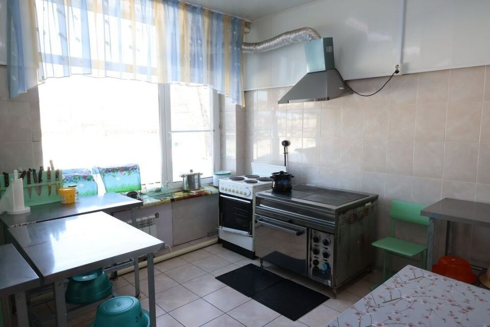    Детский сад и школа в селе Ынырга. Источник: altai-republic.ru