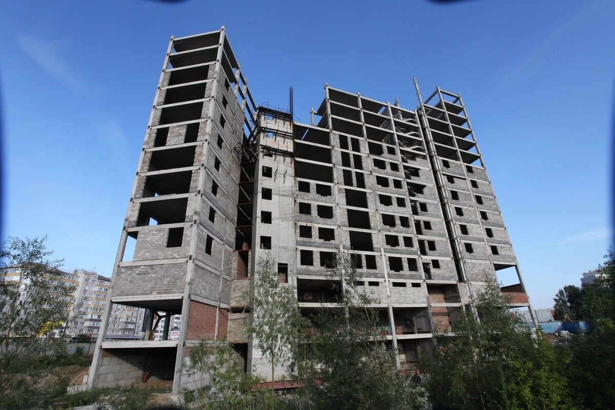 Банкротство застройщика в 2025: что будет с деньгами на эскроу и как достроить дом