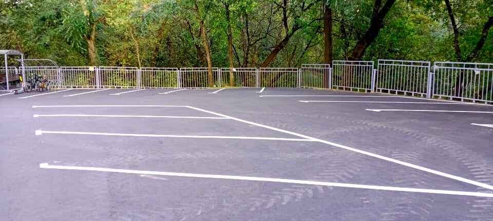 В этом посте расскажем, как работает парковка под углом 30 градусов и почему она может стать отличным решением для городских улиц. Узнай, как правильно разметить такие места и какие преимущества они предлагают для водителей! 