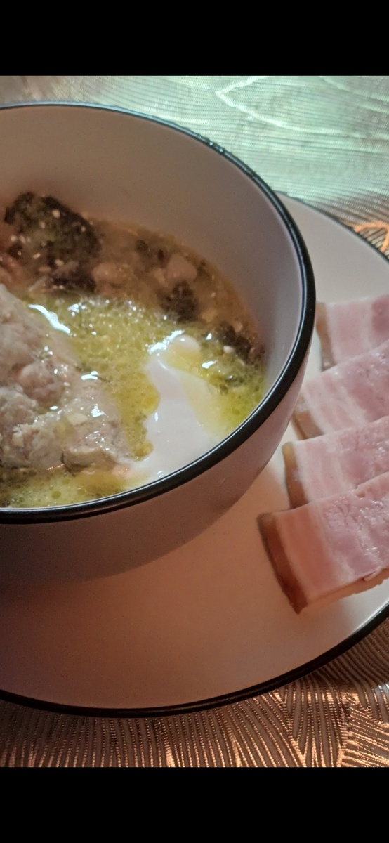 С грудинкой😋