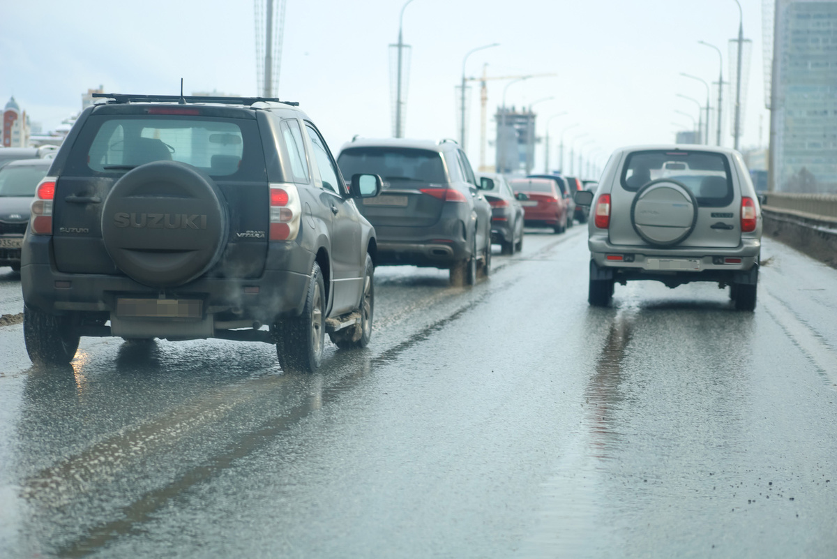 Перекрытия начинаются с Уральской улицы и продолжаются по 9-й линии В. О..  Фото: Фото: ФедералПресс / Елена Майорова