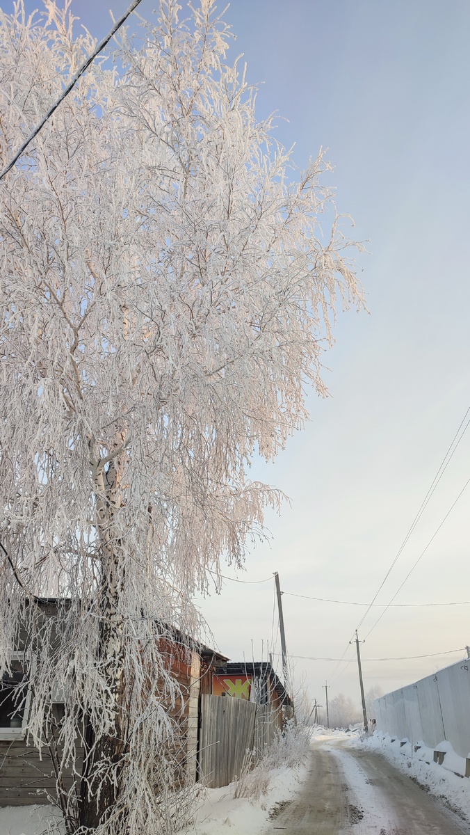 Вот такая красота встретила нас утром, когда мы с Ириной выезжали в город