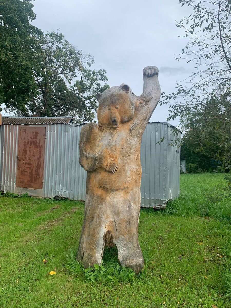 Народная скульптура в деревне Осьмино