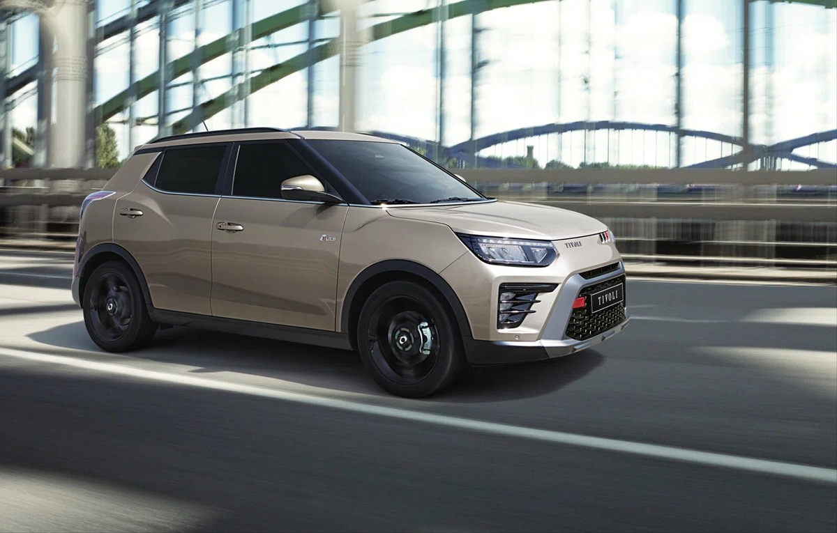 Tivoli с размерами 4255х1810х1615 мм ориентирован на городских жителей, ценящих небольшие габариты и экономичность