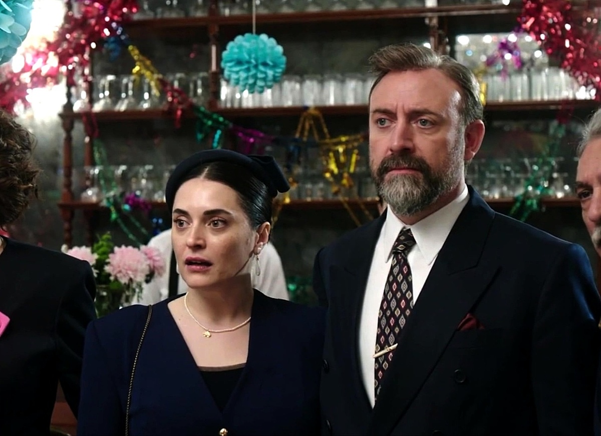 кадр из сериала "Если король проиграет"