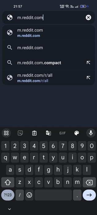 2. Нажмите на три точки в правом верхнем углу экрана.