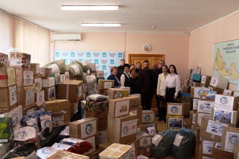    Советы женщин Оренбургского района собрали около 500 коробок гумпомощи для бойцов СВО Кристина Просвиркина