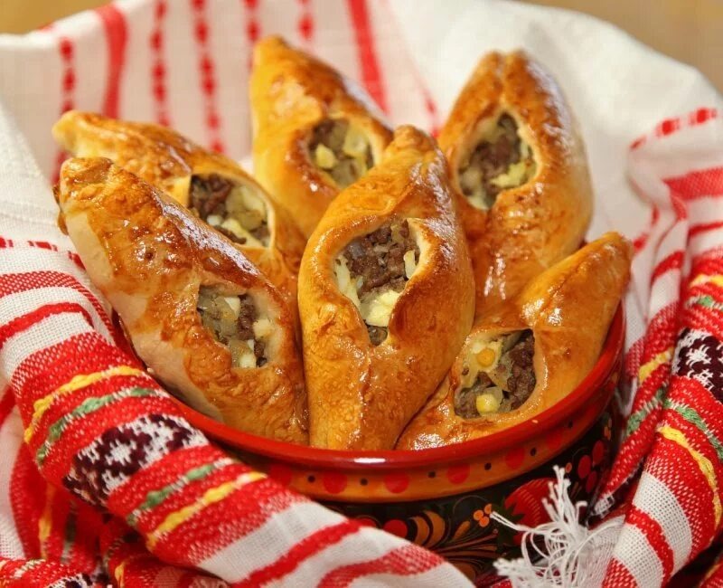 Русские расстегаи