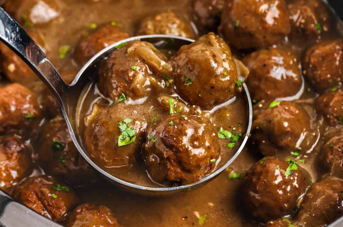 Фрикадельки с подливкой