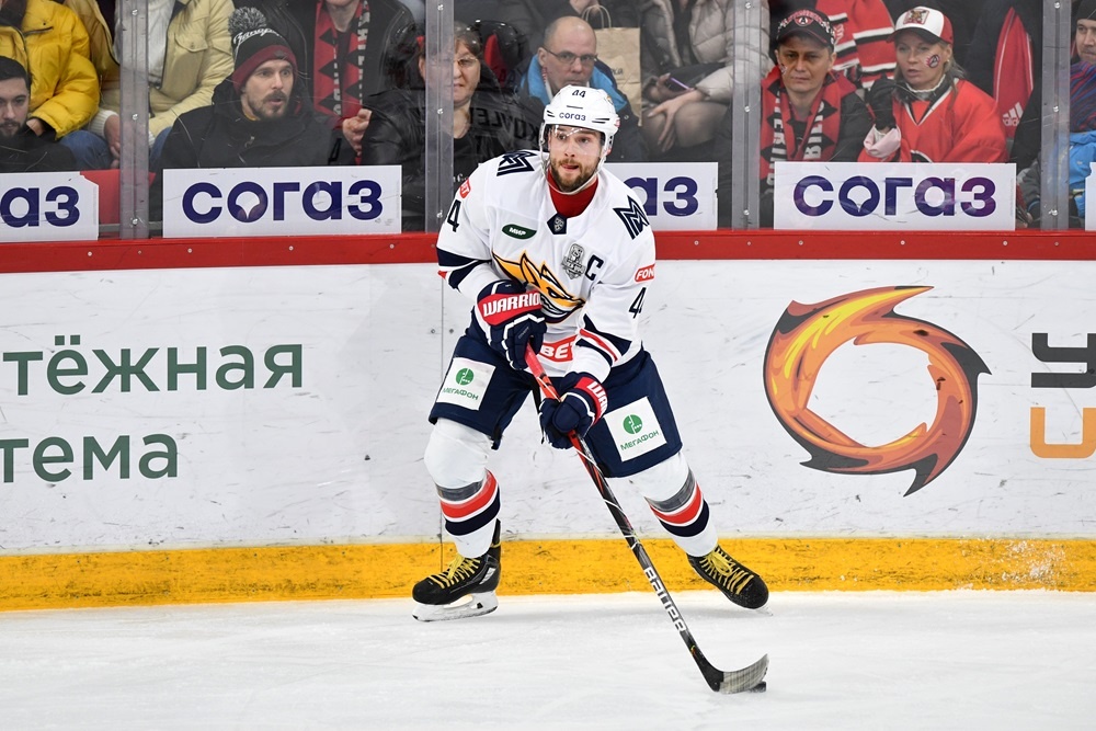    Капитан "Магнитки" Егор Яковлев - это опыт и уверенность в своих силах. / РИА Новости