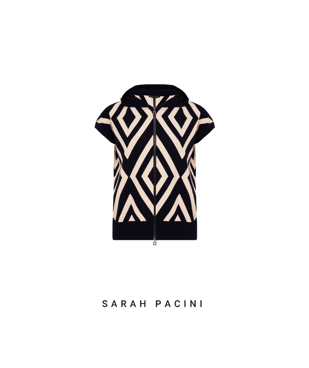 На фото: Кардиган с отложным воротником Sarah Pacini 