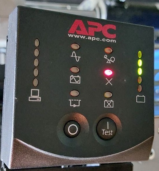 Индикация ошибки ИБП SURT3000XLI