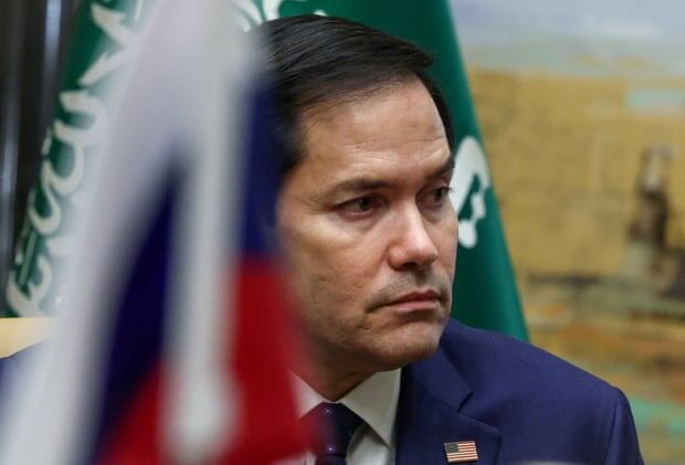 Марко Рубио встретился в Саудовской Аравии со своим российским коллегой Сергеем Лавровым, чтобы подготовить почву для следующей дискуссии Путина и Трампа о будущем Украины - и, соответственно, Европы». Фотография: Evelyn Hockstein/Reuters